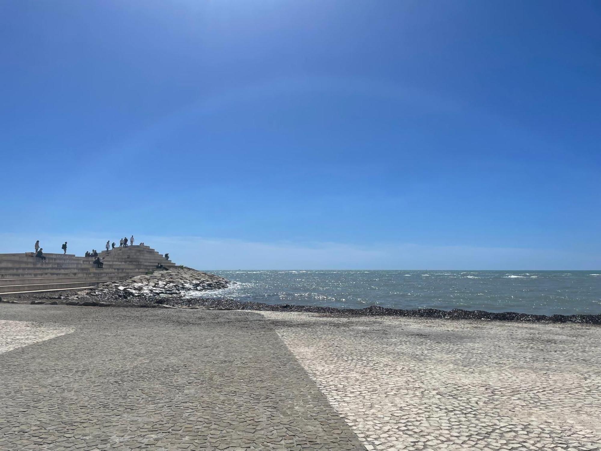 Hotel Nais Beach Durres Exterior photo