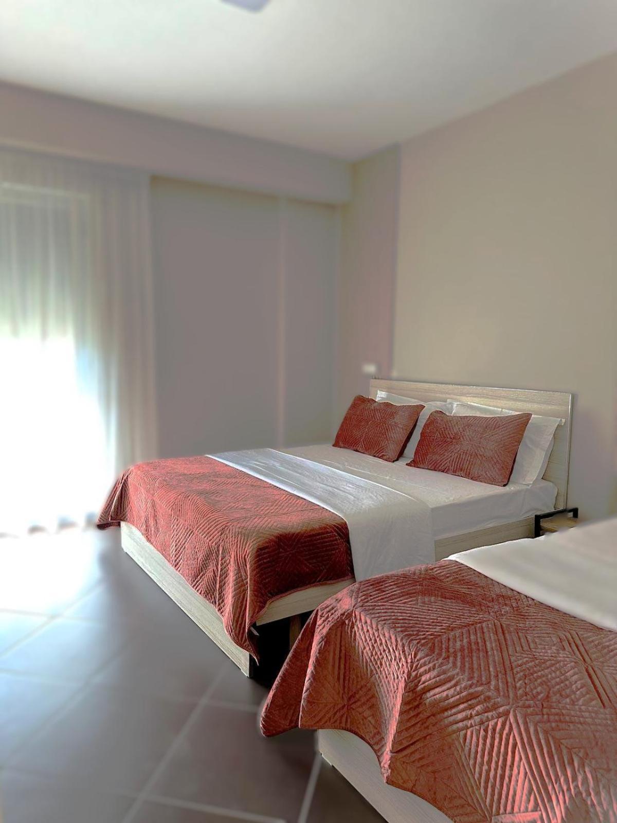Hotel Nais Beach Durres Exterior photo