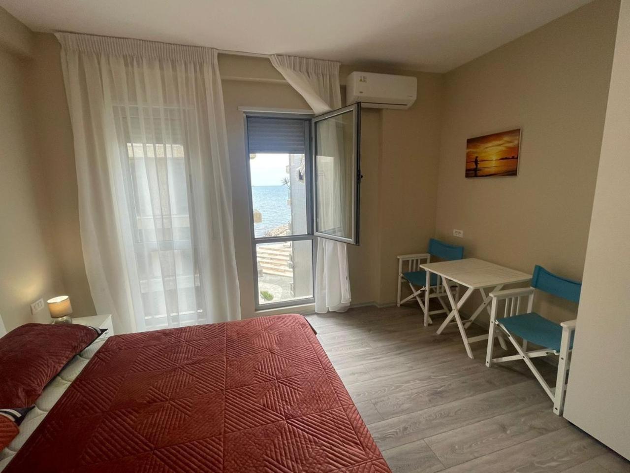 Hotel Nais Beach Durres Exterior photo