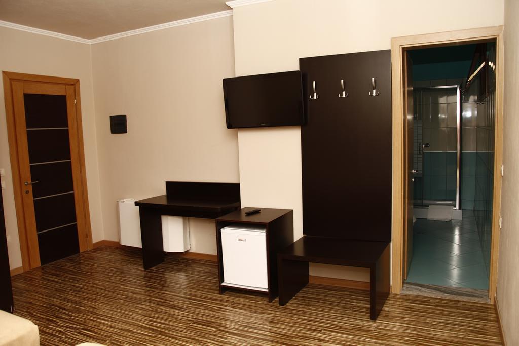 Hotel Nais Beach Durres Room photo