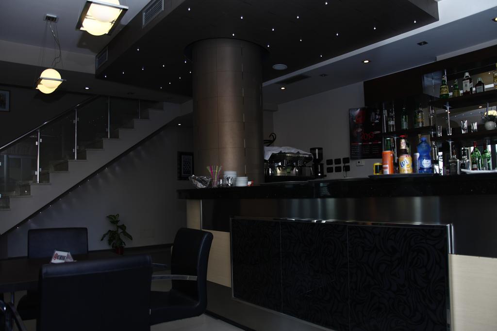 Hotel Nais Beach Durres Exterior photo