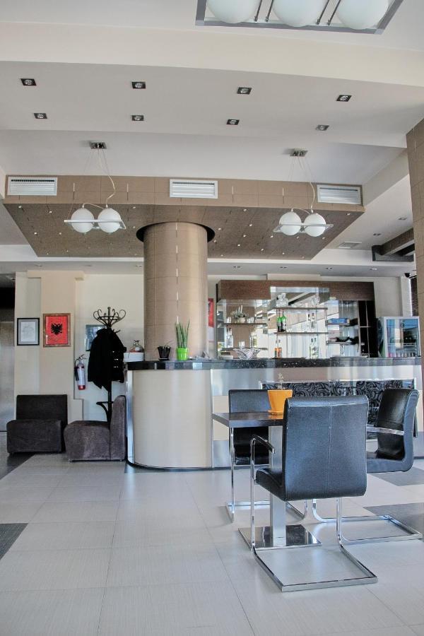 Hotel Nais Beach Durres Exterior photo