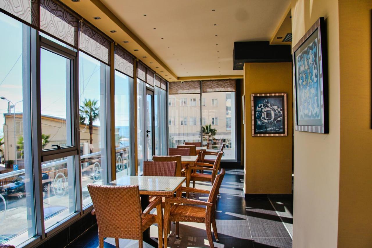 Hotel Nais Beach Durres Exterior photo