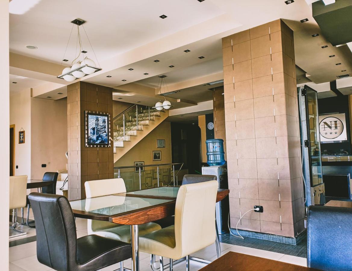 Hotel Nais Beach Durres Exterior photo